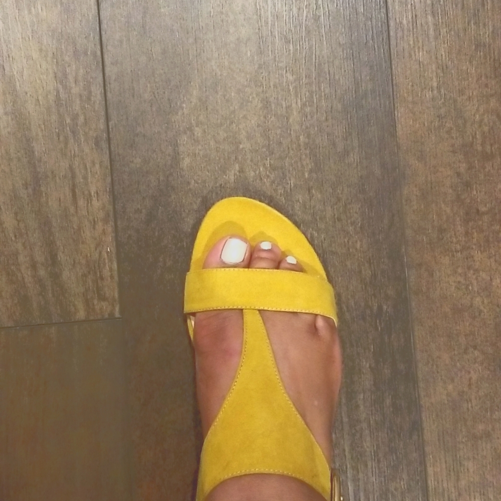 Kenneth Cole sandals